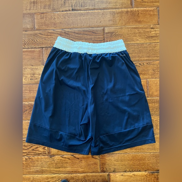 Adidas Shorts Men’s Basketball Club Navy White Size L - Picture 3 of 14